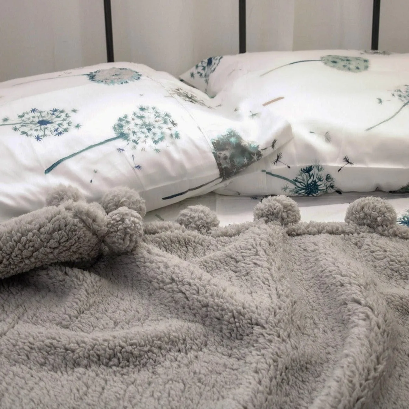Dandelion Dreams Pillow Cases