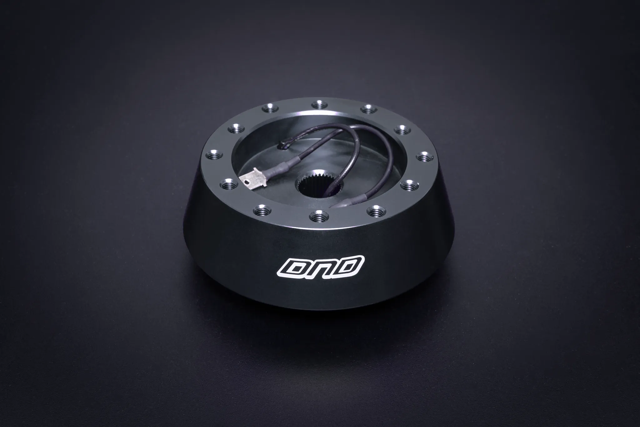 DND Low Profile Hub Kit Hyundai Genesis (2008-2014) - Various Color
