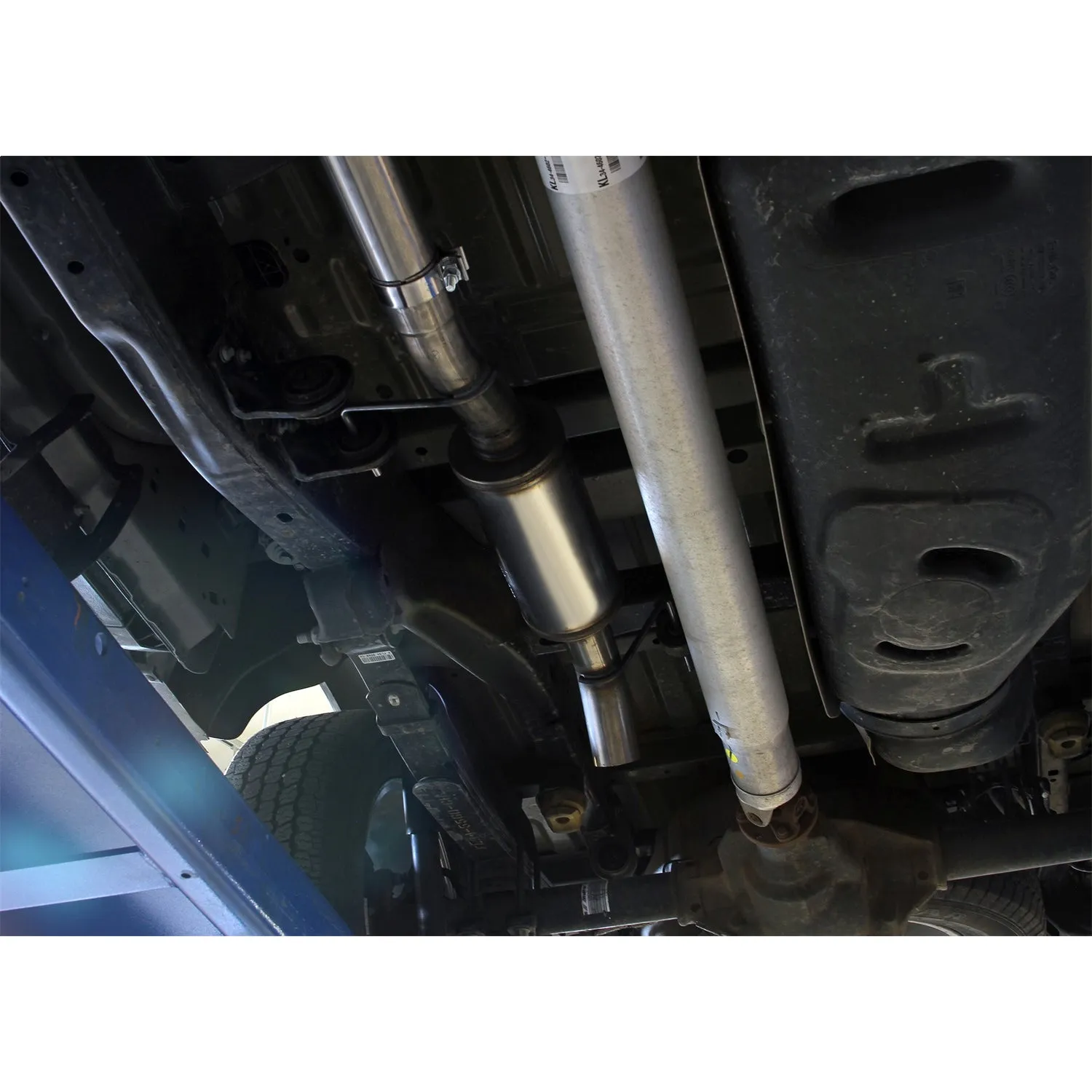 Flowmaster FlowFX Cat-Back Exhaust System - 3 in Diameter - Dump Style Exit - Stainless - Ford Fullsize Truck 2015-20